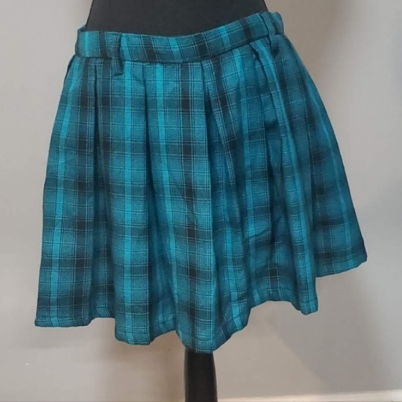 Hot Topic skirt - Picture 2 of 4